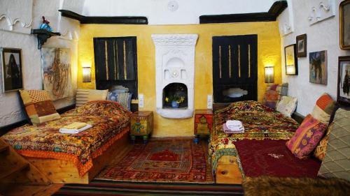 Twin Room with Private Bathroom