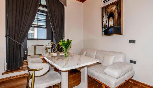 King Suite with Balcony
