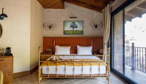 Suite with Balcony