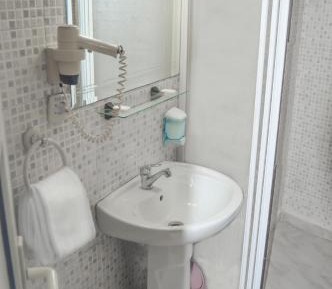 Triple Room (2 Adults + 1 Child)
