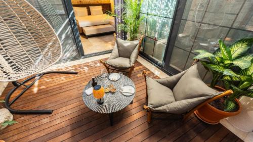 Garden Executive Suite with Jacuzzi