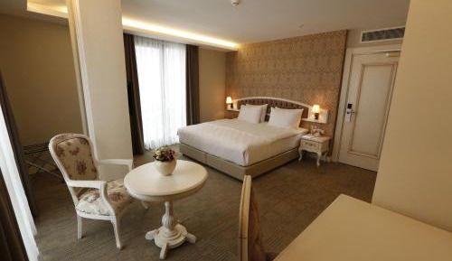 Deluxe Room with Sea View