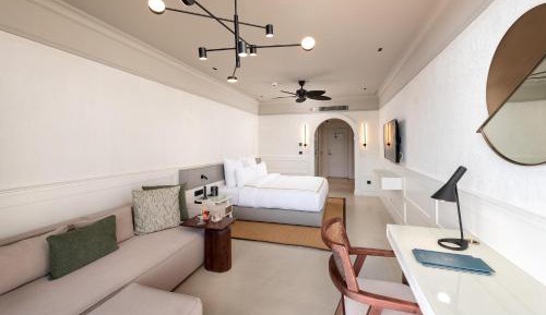 Deluxe Room Sea View with Balcony