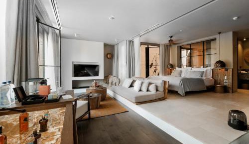 Superior Suite