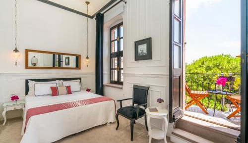 Double Room with Balcony and Sea View