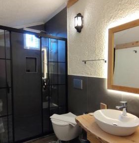 Superior King Suite