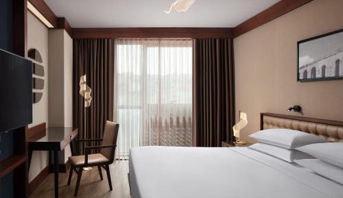 Executive King Room with Lounge Access