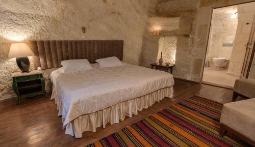 King Suite with Spa Bath