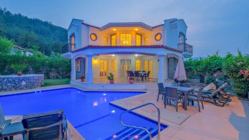 Villa with Private Pool