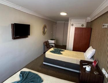 Twin Room with Private Bathroom