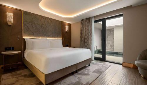 Executive Suite with Relaxing Pool