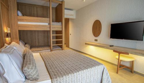 Standard Room with Bunk Bed