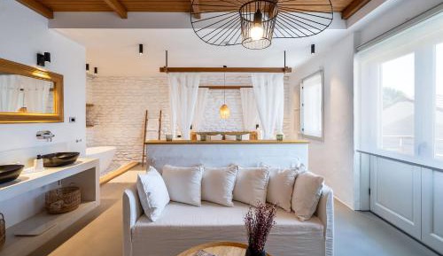 Deluxe Suite with Sea View