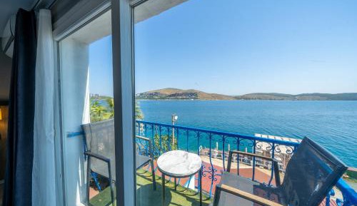 Family Room with Sea View