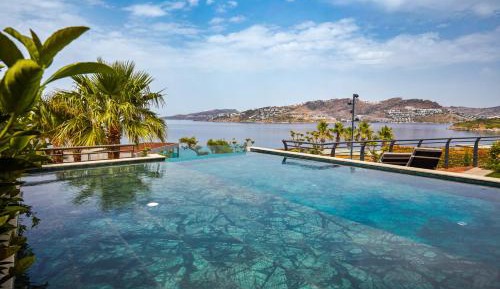 3 Bedroom Sea View Villa with Private Pool