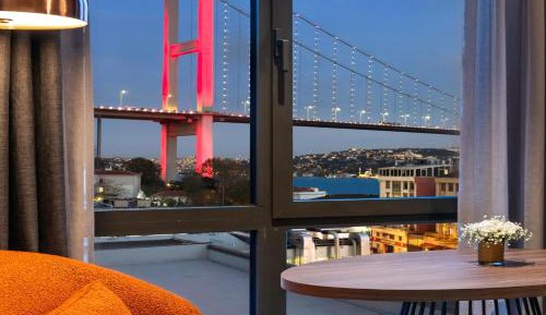Premium Queen Room with Bosphorus Bridge View