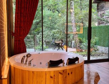 King Room with Lake View