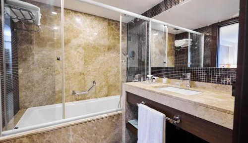 Grand Deluxe King Room - Free SPA Access