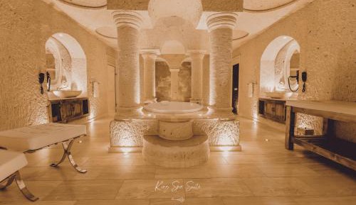 King Spa Suite (Sauna, Jacuzzi and Fire Place)