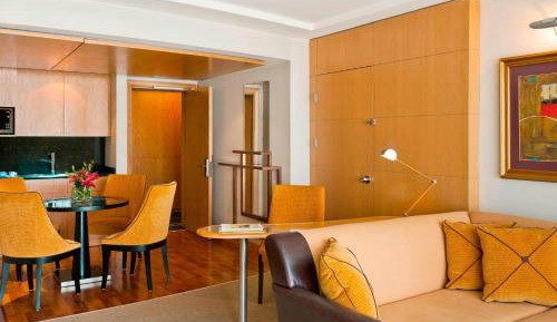 Deluxe Executive Suite