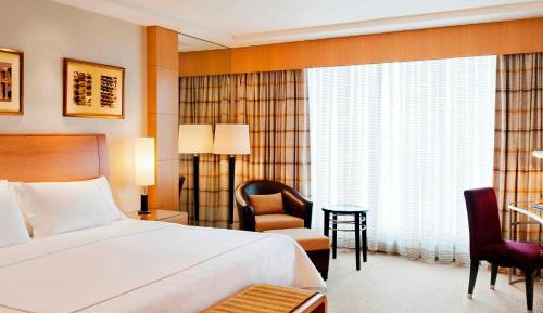 Deluxe Queen Room