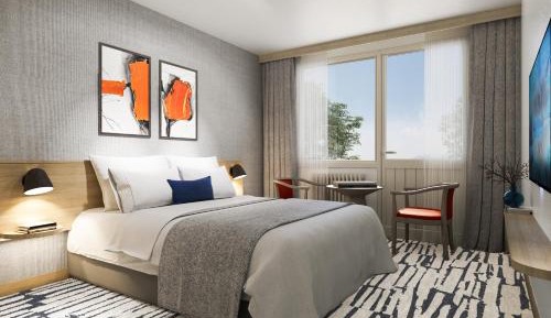 Deluxe Queen Room