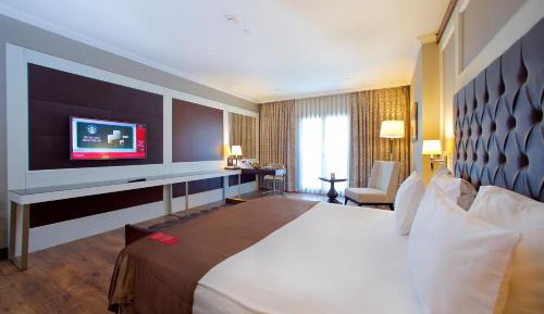 Junior King Suite - Mobility Access/Non-Smoking