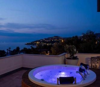 King Suite with Sea View