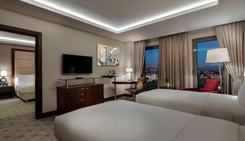 Two Bedroom Family Deluxe Room with Sea View