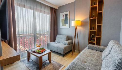 Deluxe Suite with Sea View
