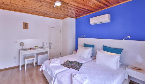Twin Room with Balcony