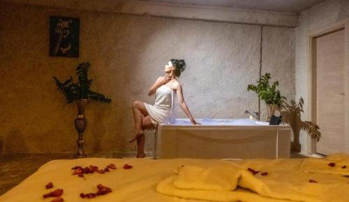Deluxe Double Room with Bath