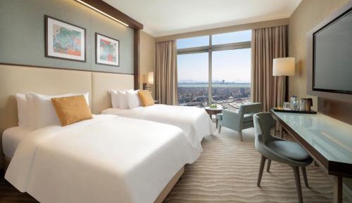Executive Superior Twin Room City View