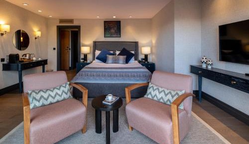 Deluxe Double Room with Balcony and Sea View