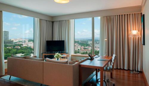 Corner Suite City View With Lounge Access