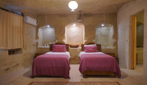 Cave Family Suite