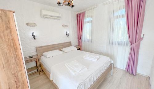 Standard Double Room with Terrace