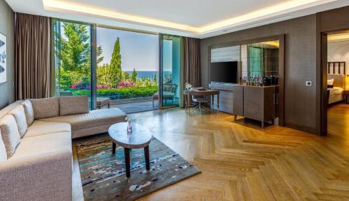 Two-Bedroom Suite