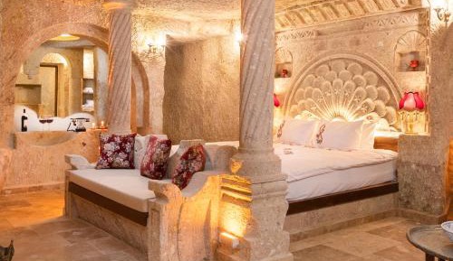 Superior King Suite