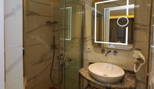 Standard Quadruple Room - Basement 