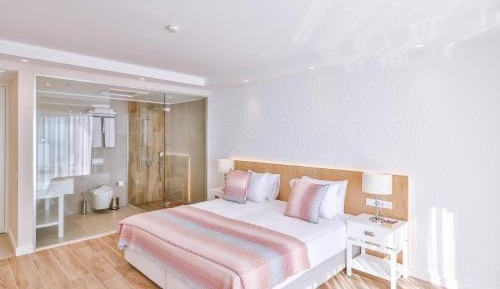 Suite with Private Pool