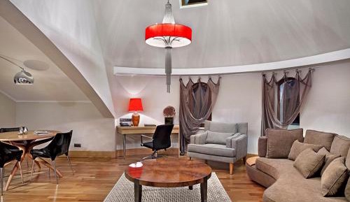 Presidential King Suite