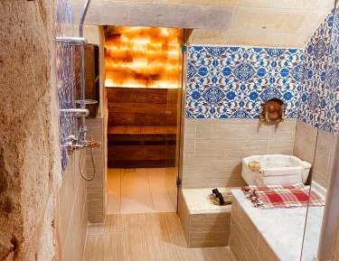Double Room with Private External Bathroom