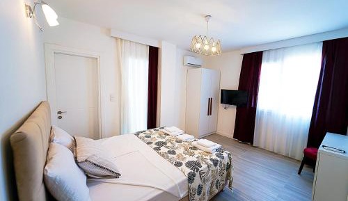 Double Room with Balcony (2 Adults + 1 Child)