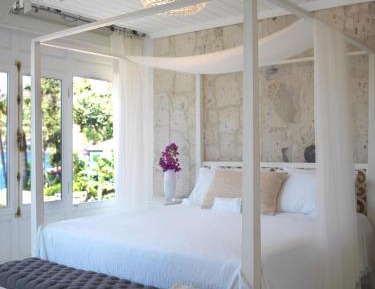 Double Room with Balcony and Sea View