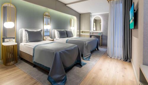 Deluxe Triple Room