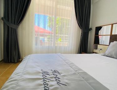 Standard Double Room with Garden View