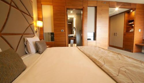 Superior Double Room with Land View