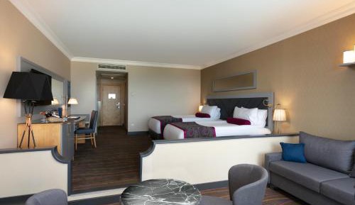  Junior Suite Garden View