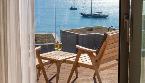 2 Bedroom Sea View Suite